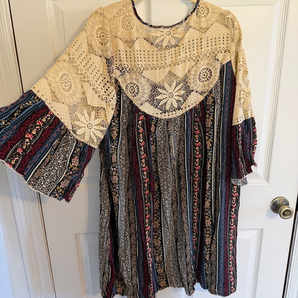 J. Glee 2X Boho Lace Yoke Dress Mixed Print Bell Sleeve Plus Size - Picture 5 of 9
